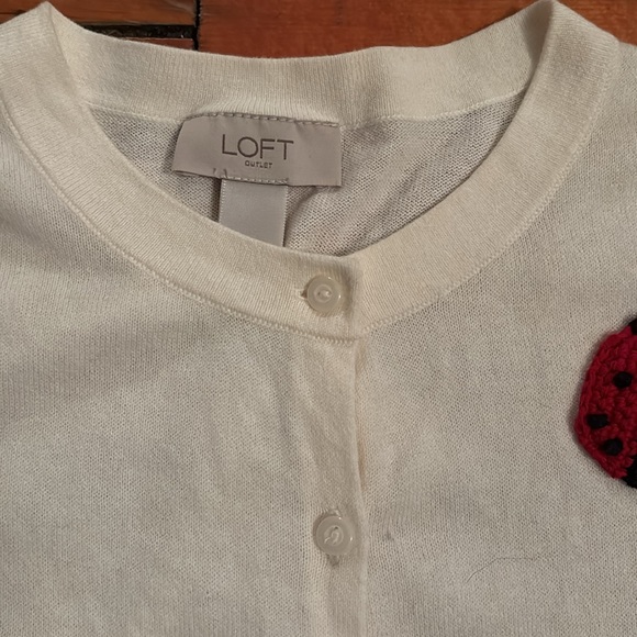 Ann Taylor Loft size XS white cardigan with embroidered lady bug. Boho, preppy - Picture 4 of 6